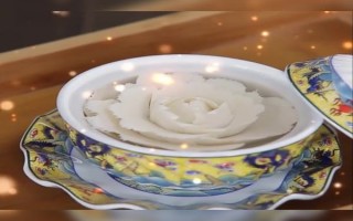 短视频制作绝活 豆腐雕成牡丹花，蒙眼切蓑衣黄瓜……这些绝活太酷啦