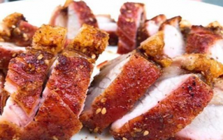 烤肉短视频制作教程 外面卖38元一斤的脆皮烤肉，教你自己在家做，学会都能开店了